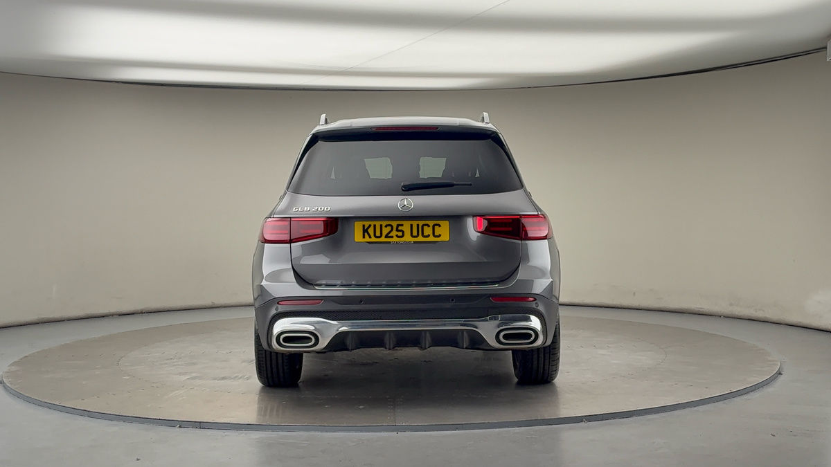 Mercedes-Benz GLB Image 4