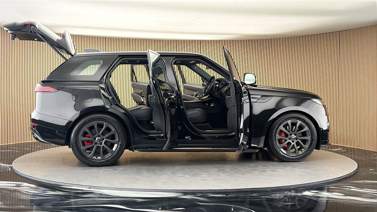 More views of Land Rover Range Rover Sport