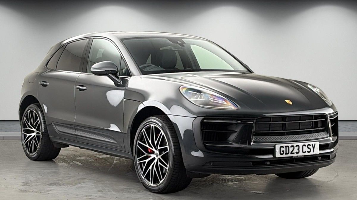 Porsche Macan Sticky Header Image