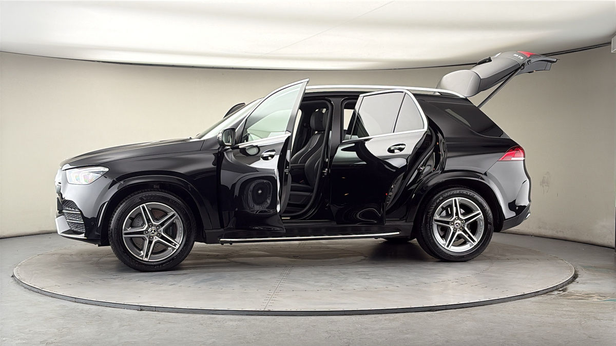 More views of Mercedes-Benz GLE