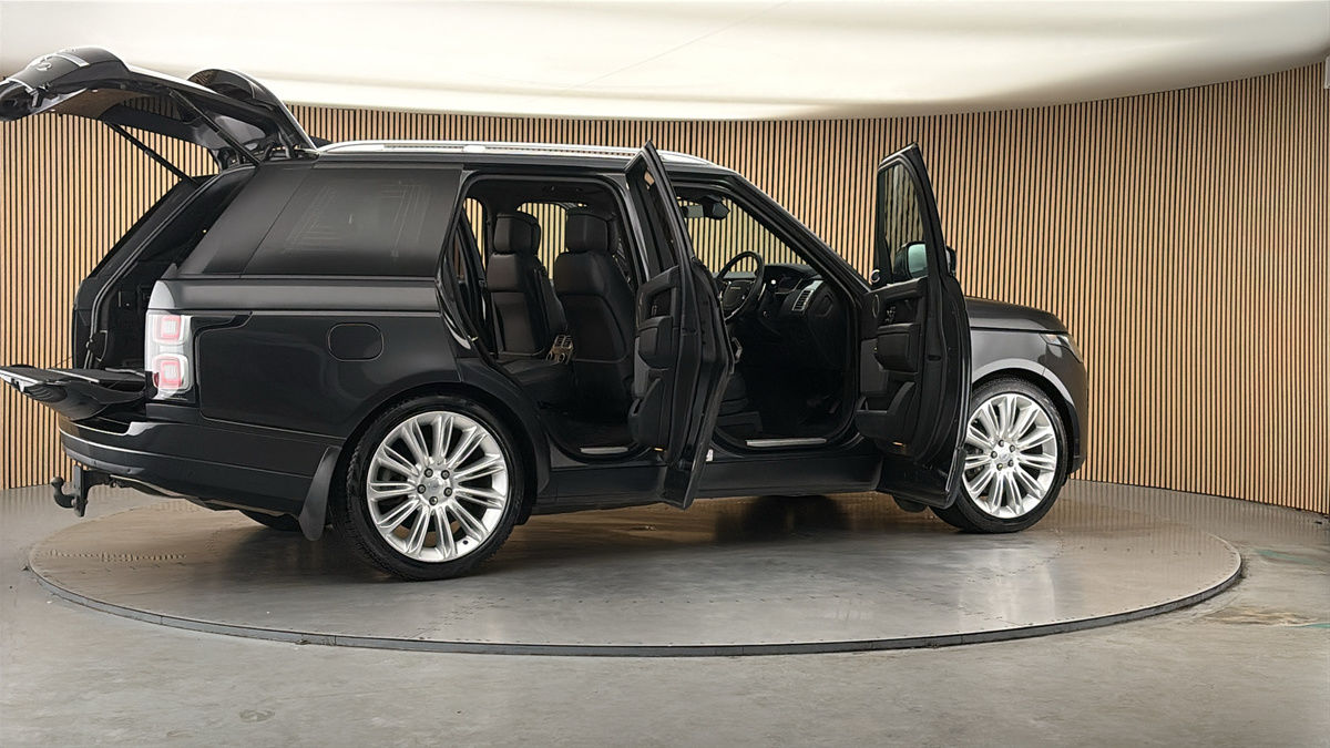 More views of Land Rover Range Rover