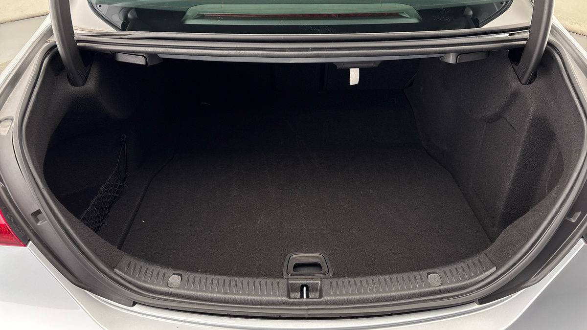 Mercedes-Benz E Class Image 11