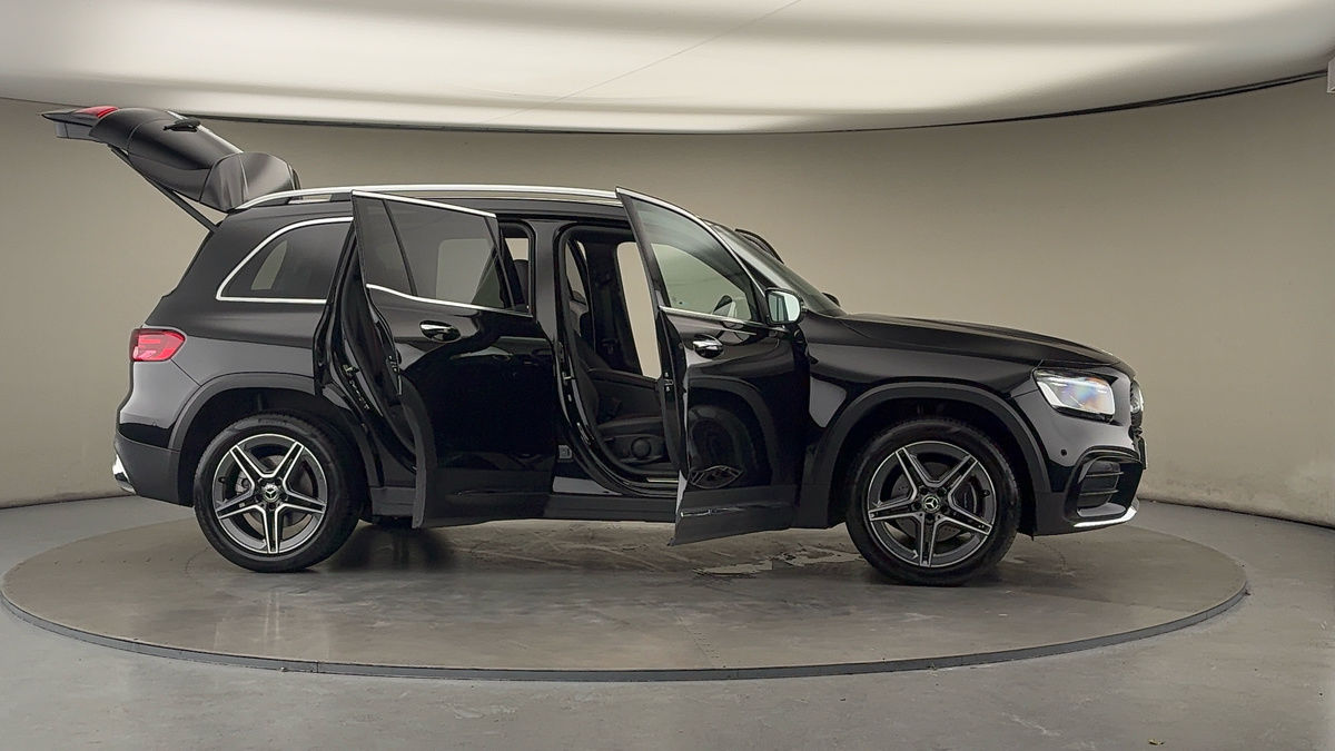 More views of Mercedes-Benz GLB