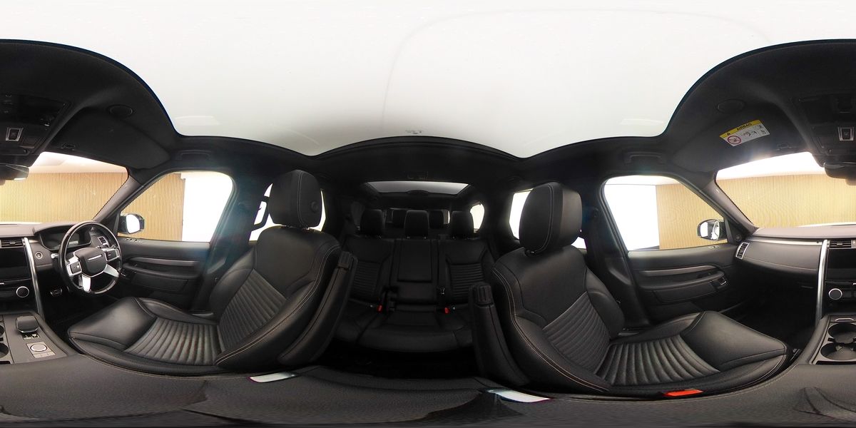 More views of Land Rover Discovery