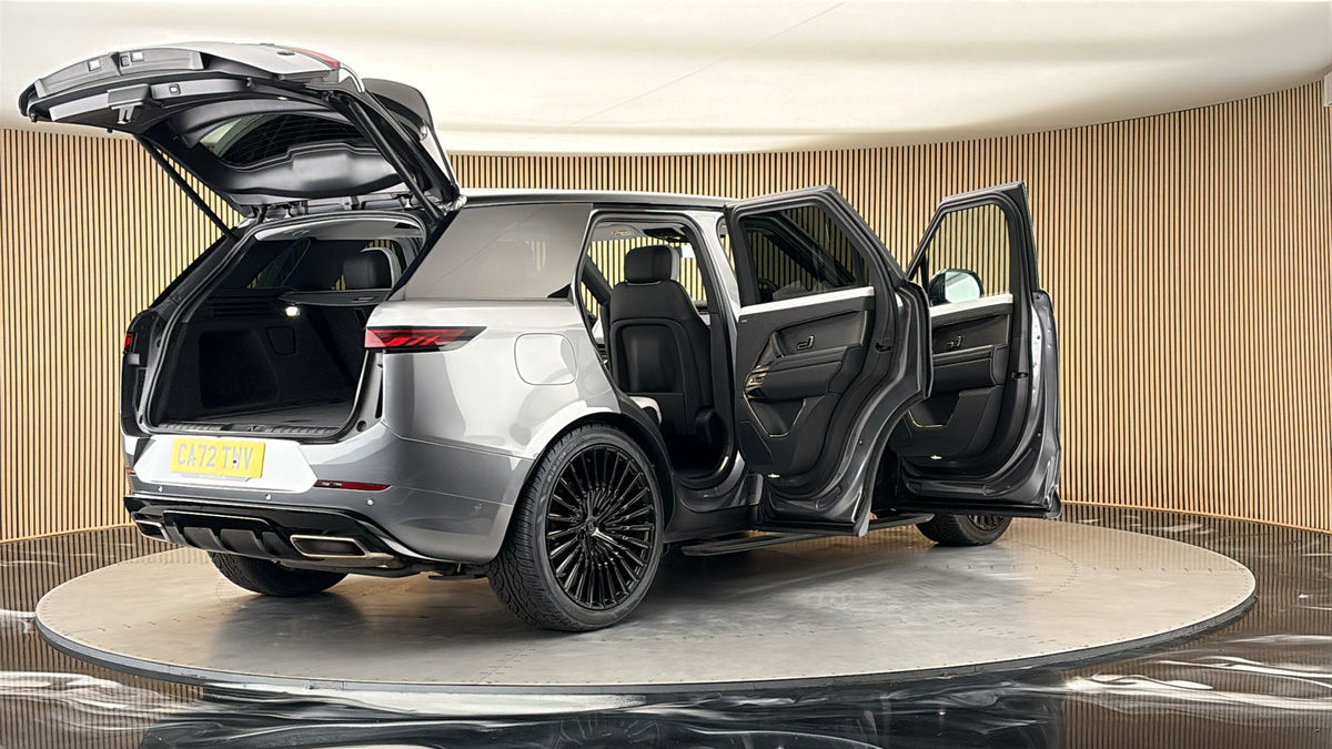 More views of Land Rover Range Rover Sport