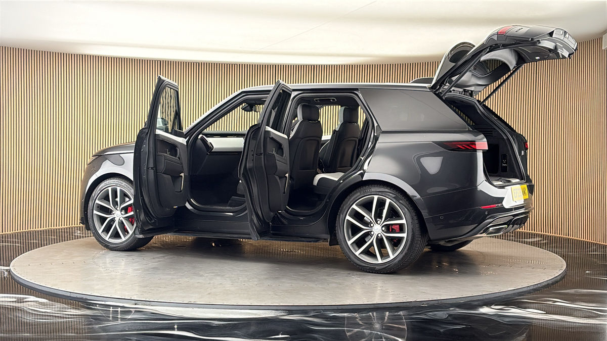 More views of Land Rover Range Rover Sport