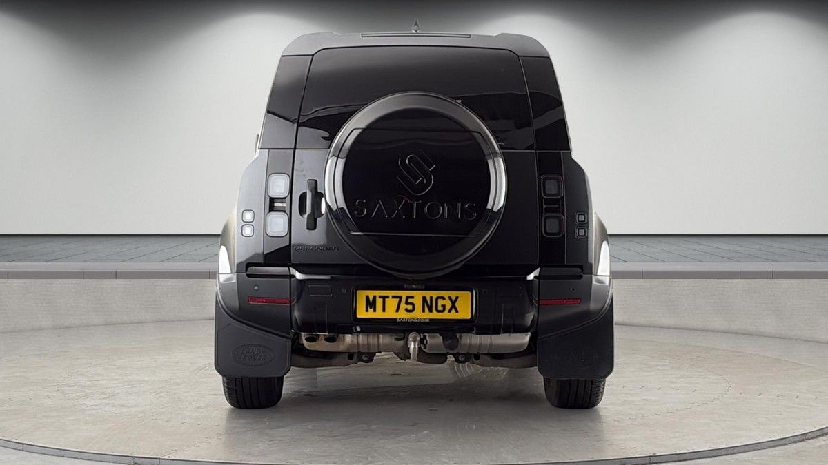 Land Rover Defender 90 Image 4