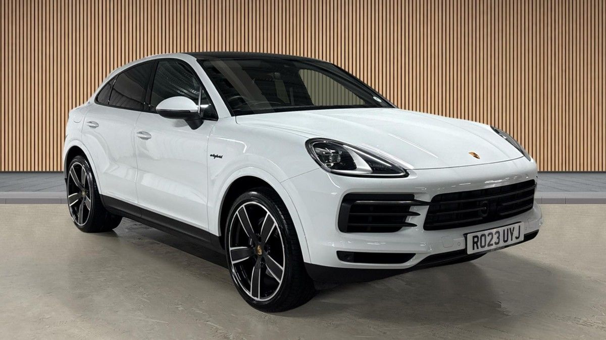 Porsche Cayenne Sticky Header Image