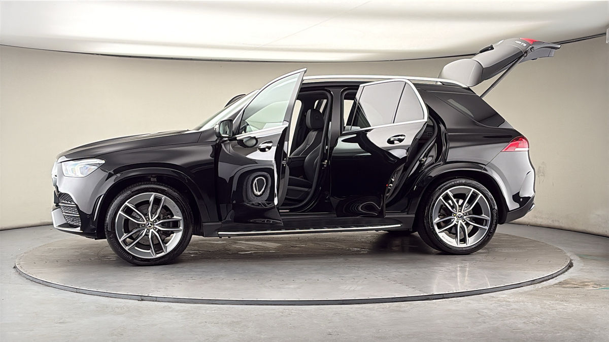 More views of Mercedes-Benz GLE