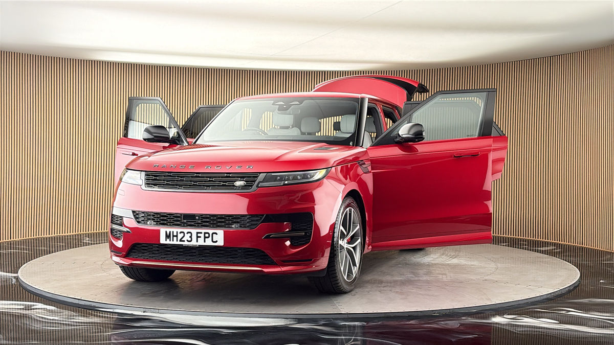 More views of Land Rover Range Rover Sport