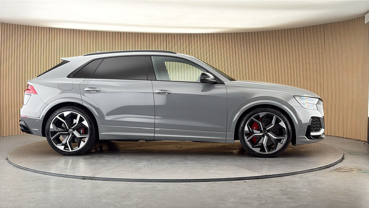 More views of Audi RSQ8