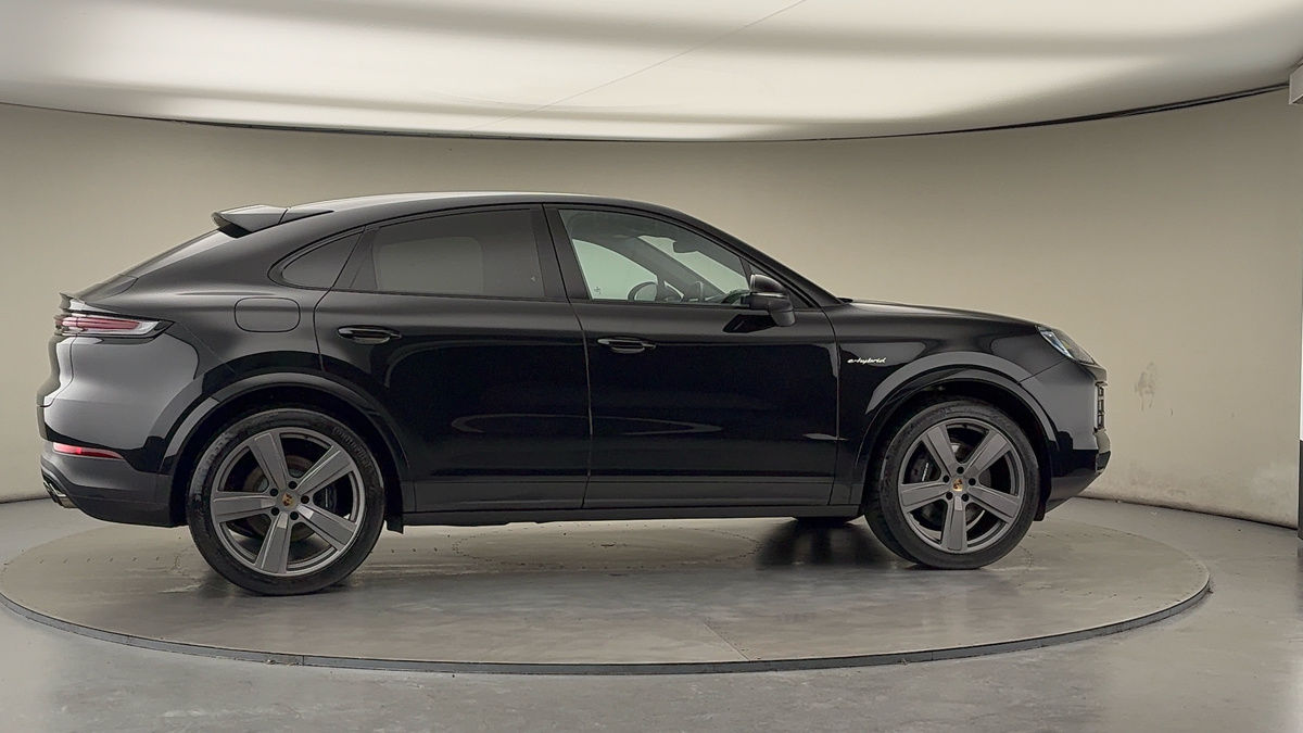 More views of Porsche Cayenne