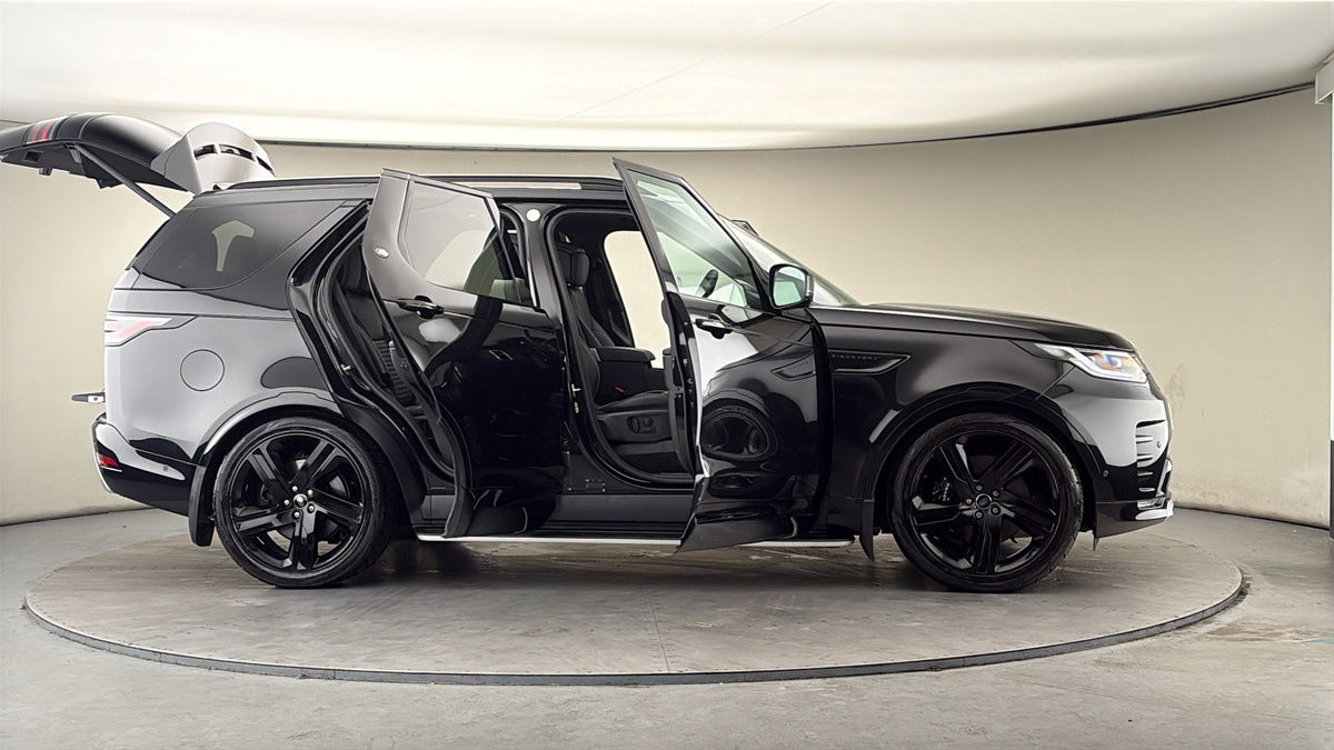 More views of Land Rover Discovery