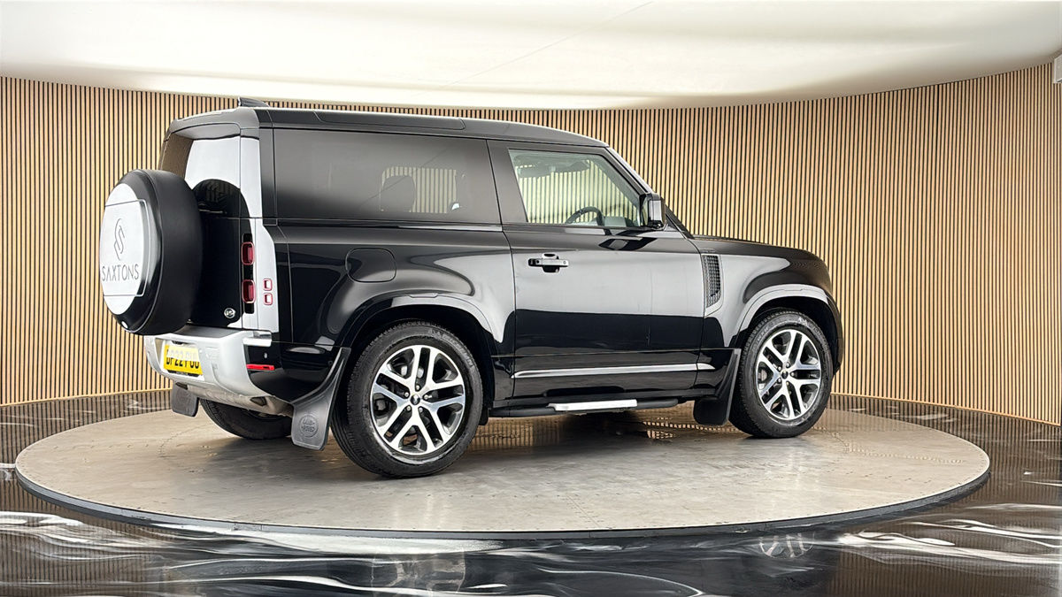 More views of Land Rover Defender 90