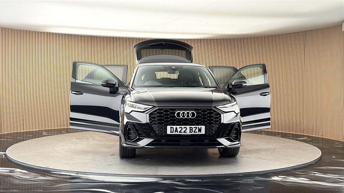 More views of Audi Q3