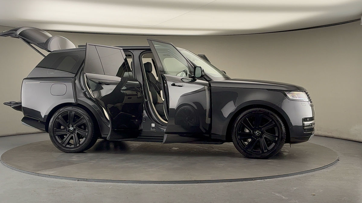 More views of Land Rover Range Rover