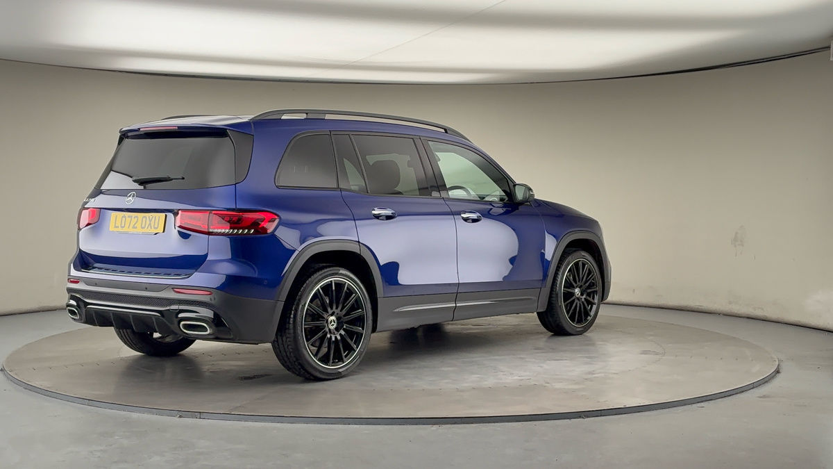 Mercedes-Benz GLB Image 21