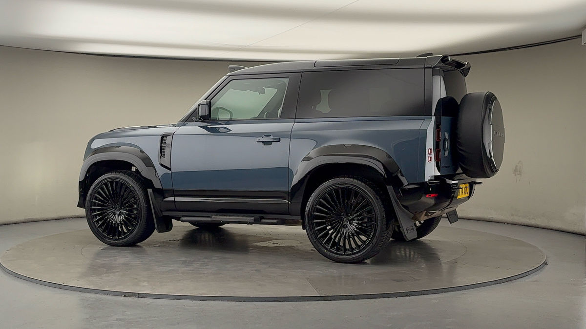 More views of Land Rover Defender 90