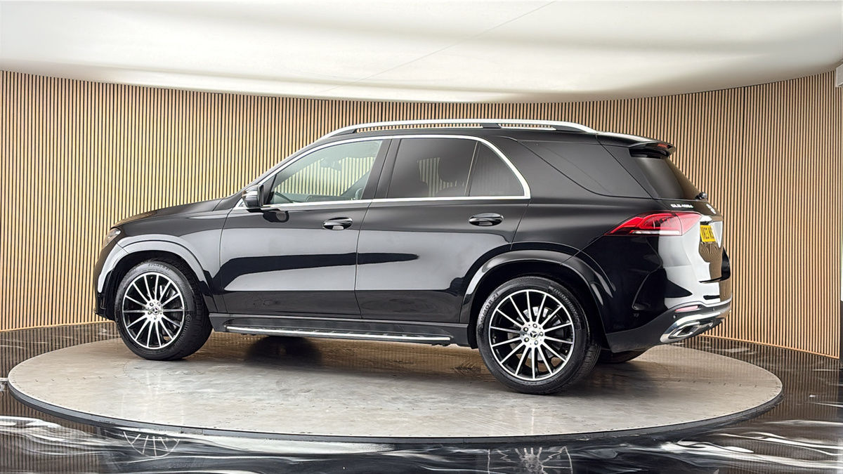More views of Mercedes-Benz GLE