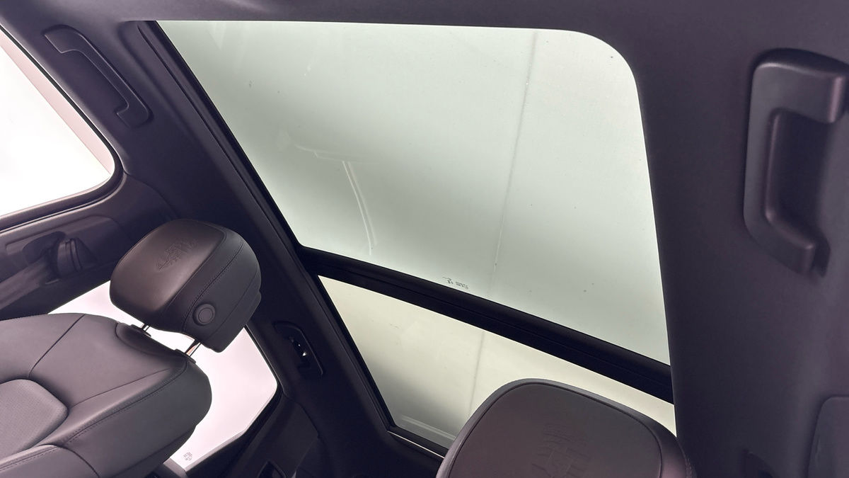 Porsche Cayenne Image 6