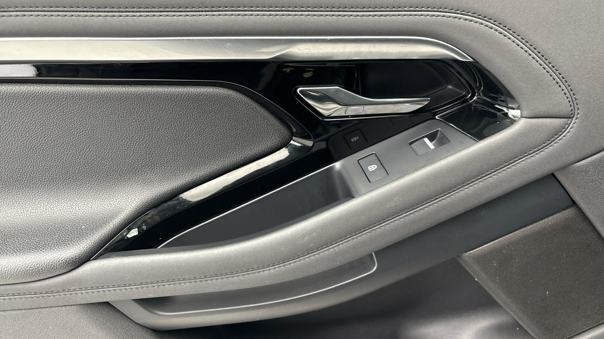 Land Rover Range Rover Evoque Image 19