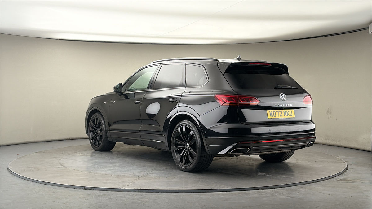 Volkswagen Touareg Image 2