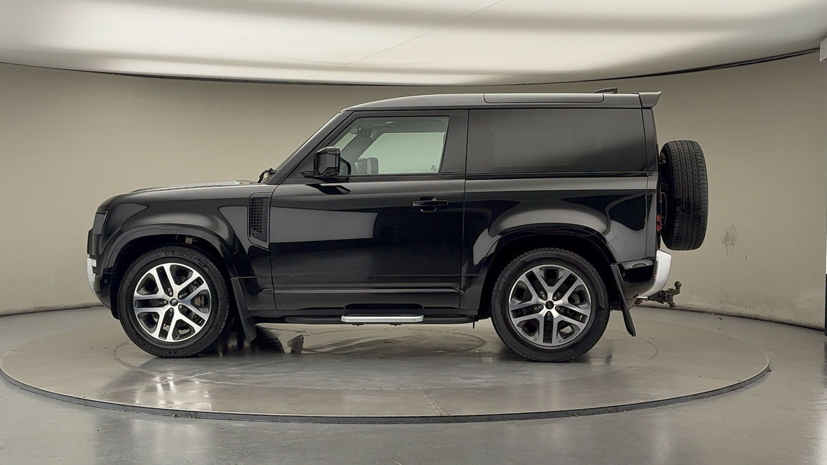 More views of Land Rover Defender 90