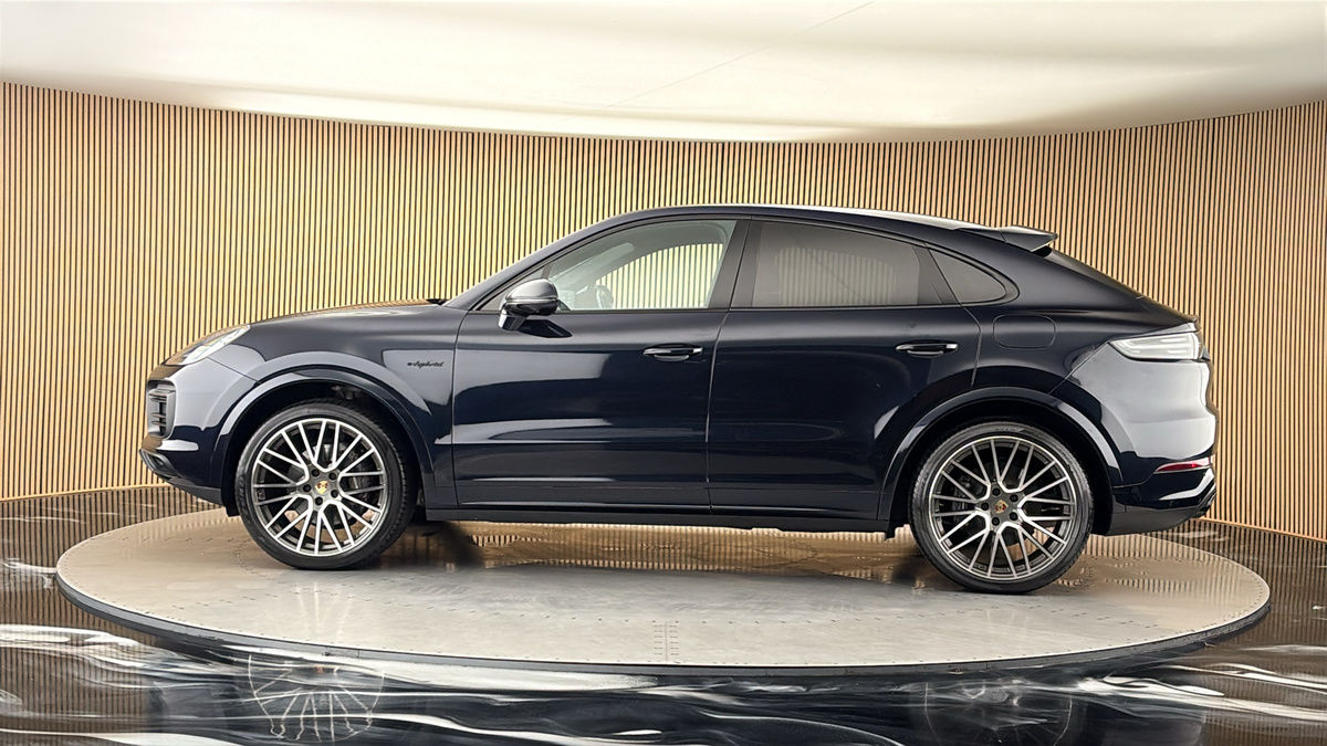 More views of Porsche Cayenne
