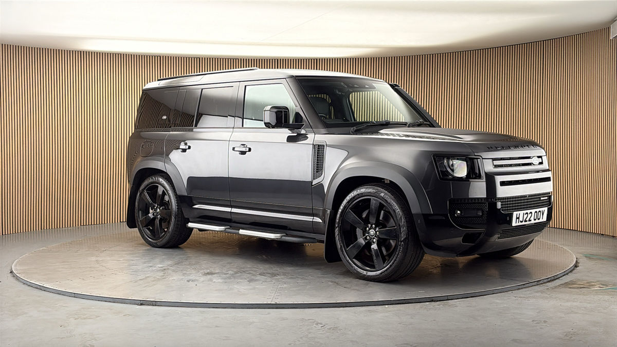 More views of Land Rover Defender 110