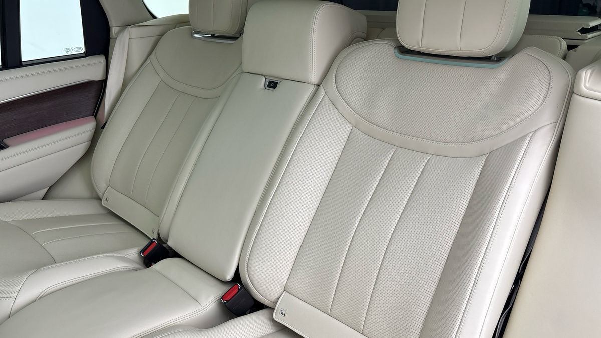 Land Rover Range Rover Image 8