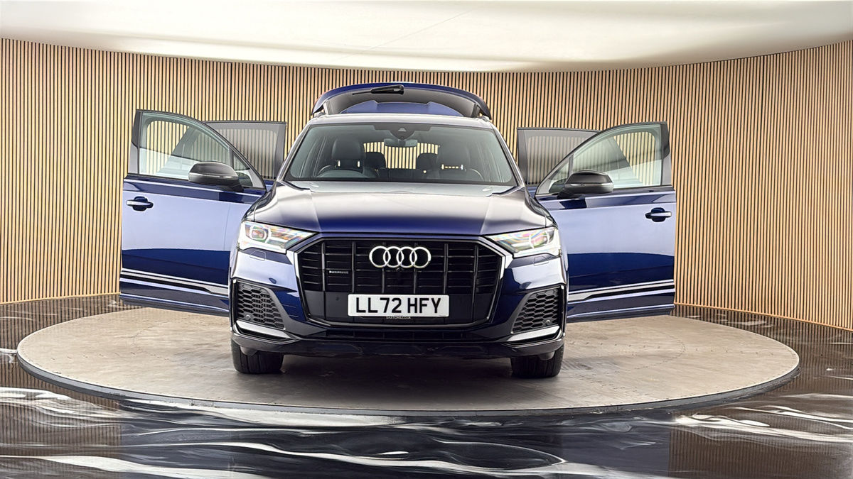 More views of Audi Q7
