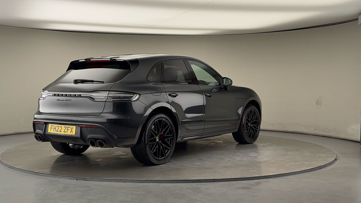 More views of Porsche Macan