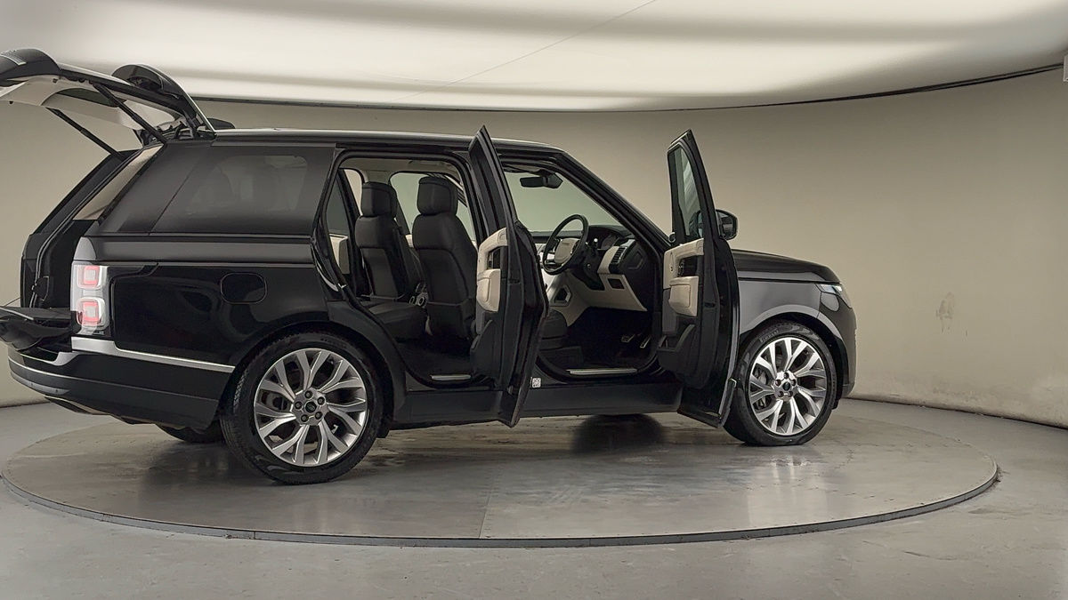 More views of Land Rover Range Rover