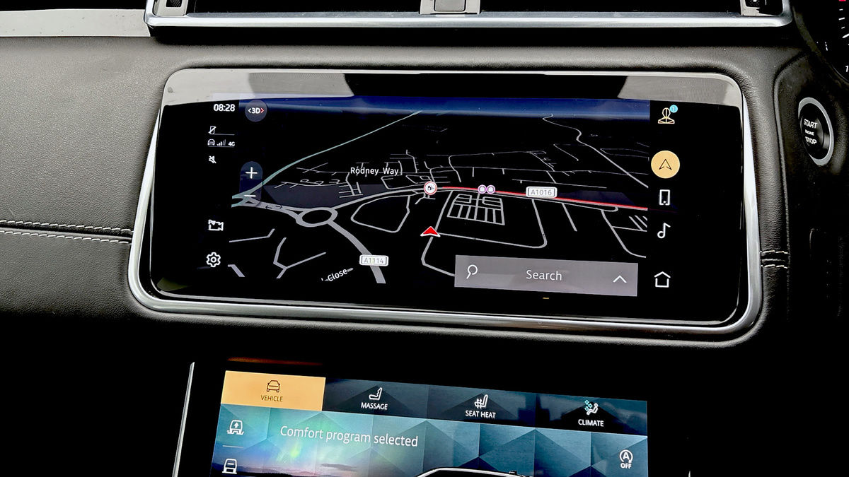 Land Rover Range Rover Velar Image 17