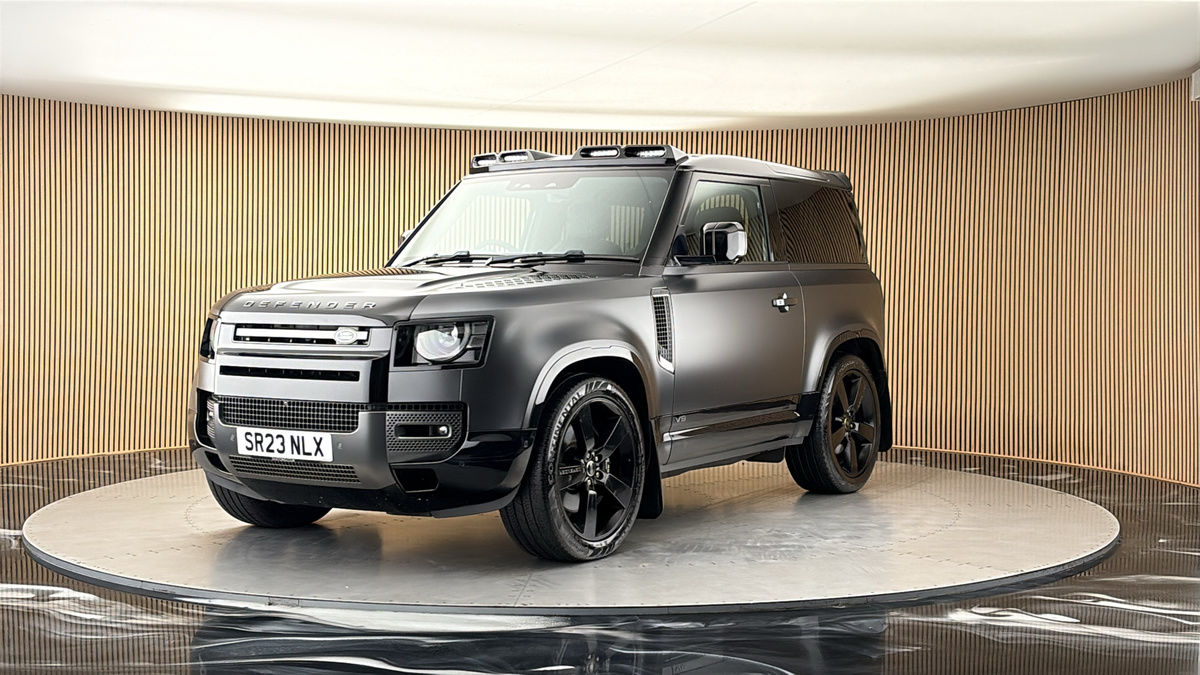 More views of Land Rover Defender 90