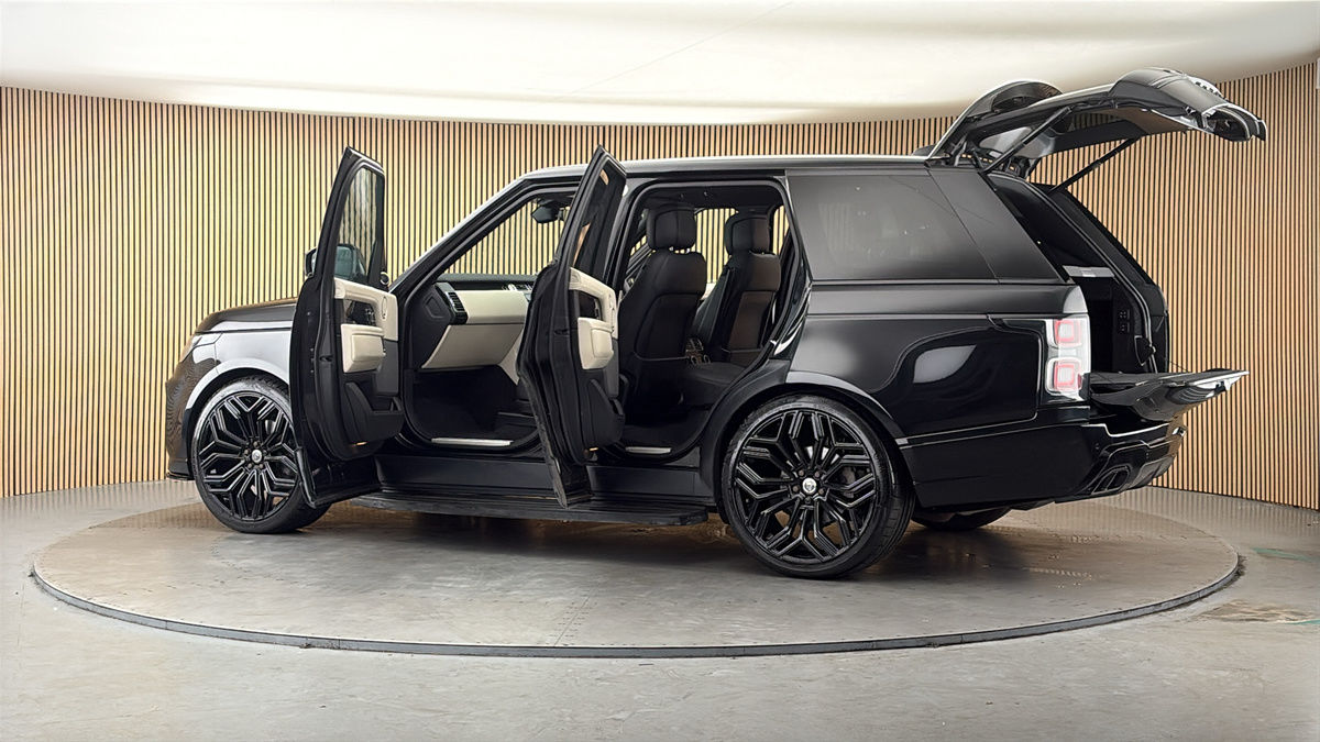 More views of Land Rover Range Rover