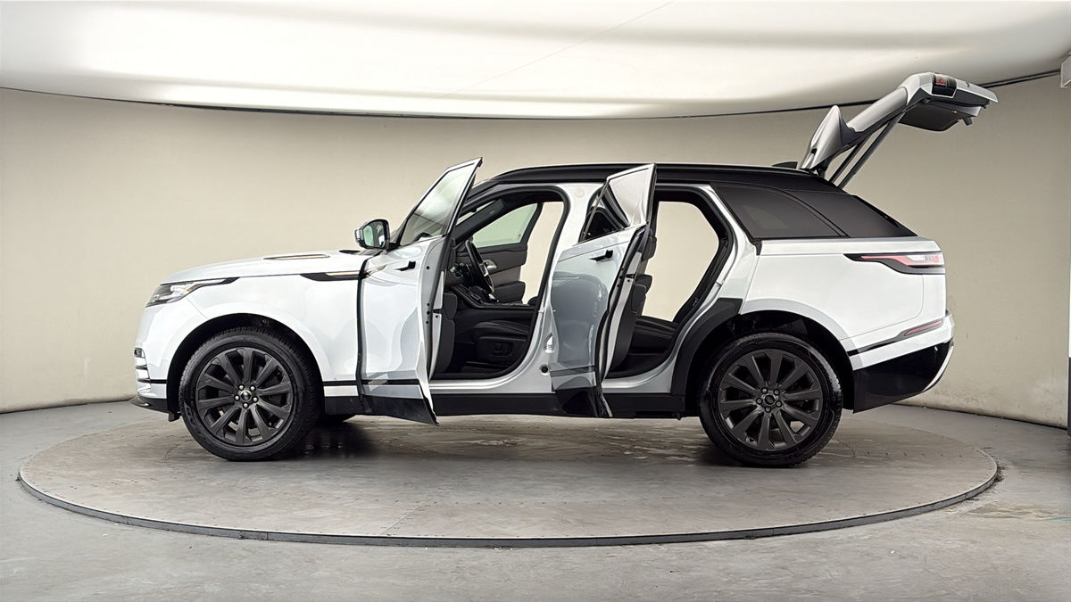 More views of Land Rover Range Rover Velar