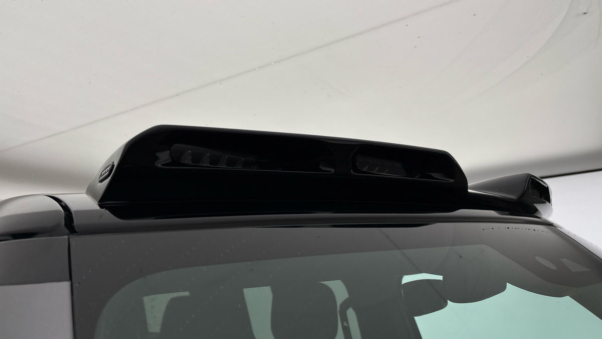 Land Rover Defender 130 Urban Image 26