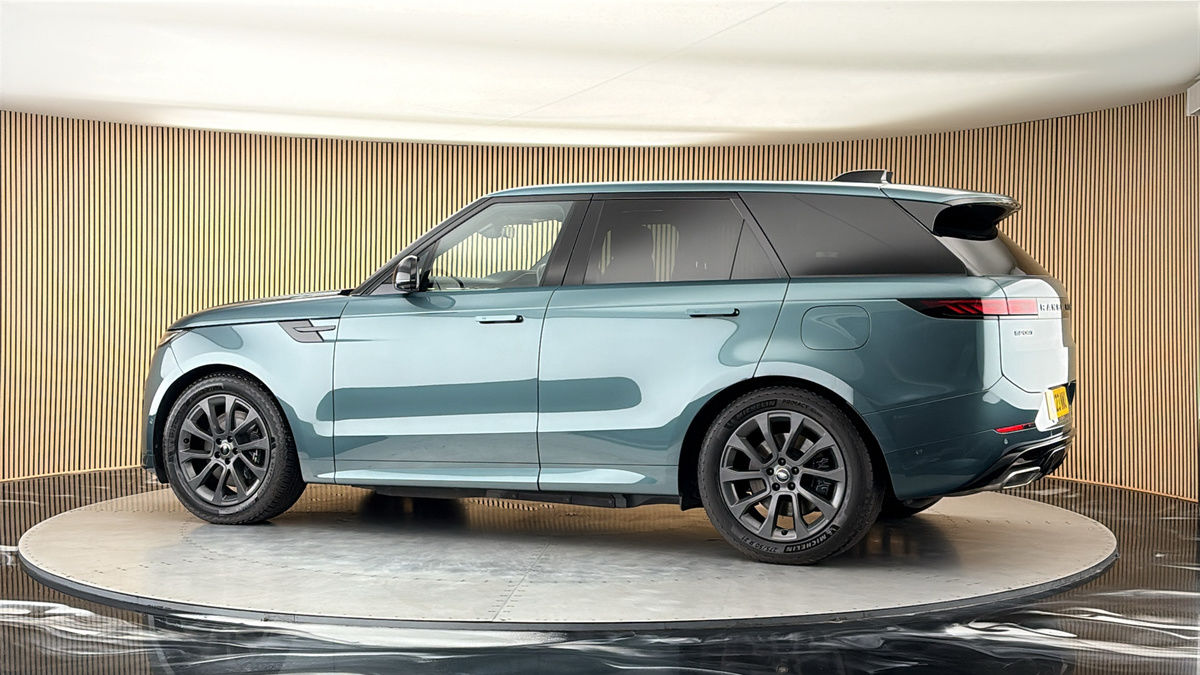 More views of Land Rover Range Rover Sport