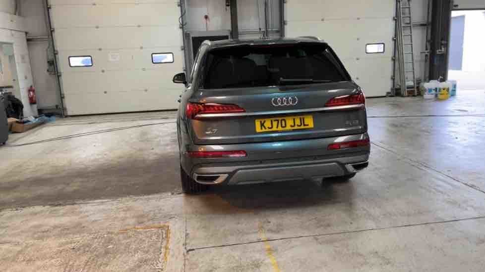 More views of Audi Q7