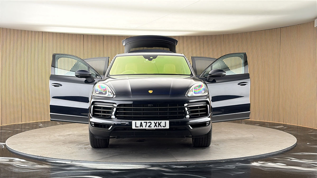 More views of Porsche Cayenne