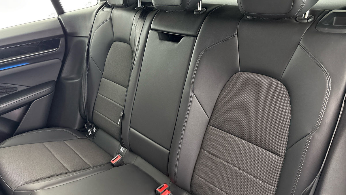 Porsche Macan Image 8