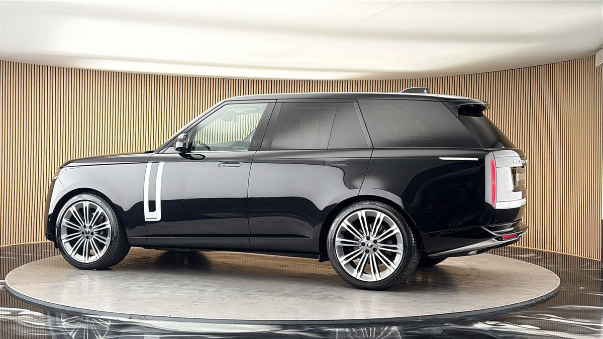 More views of Land Rover Range Rover