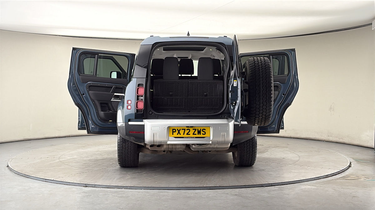 More views of Land Rover Defender 110