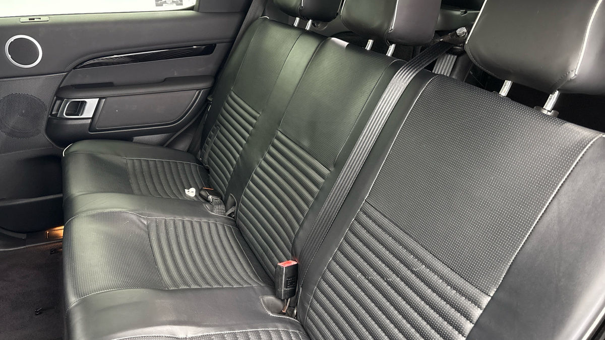 Land Rover Discovery Image 8