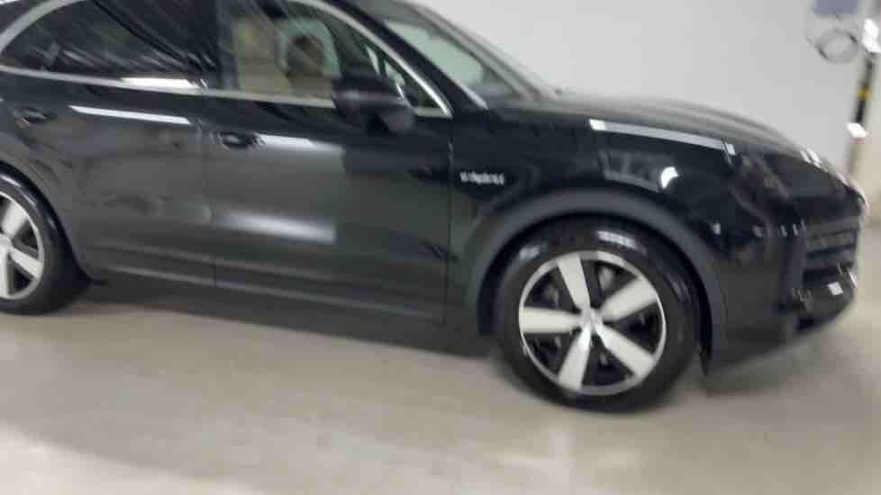 More views of Porsche Cayenne