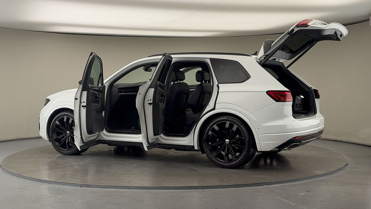 More views of Volkswagen Touareg