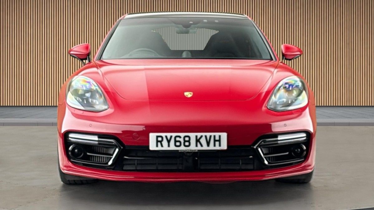 Porsche Panamera Image 3