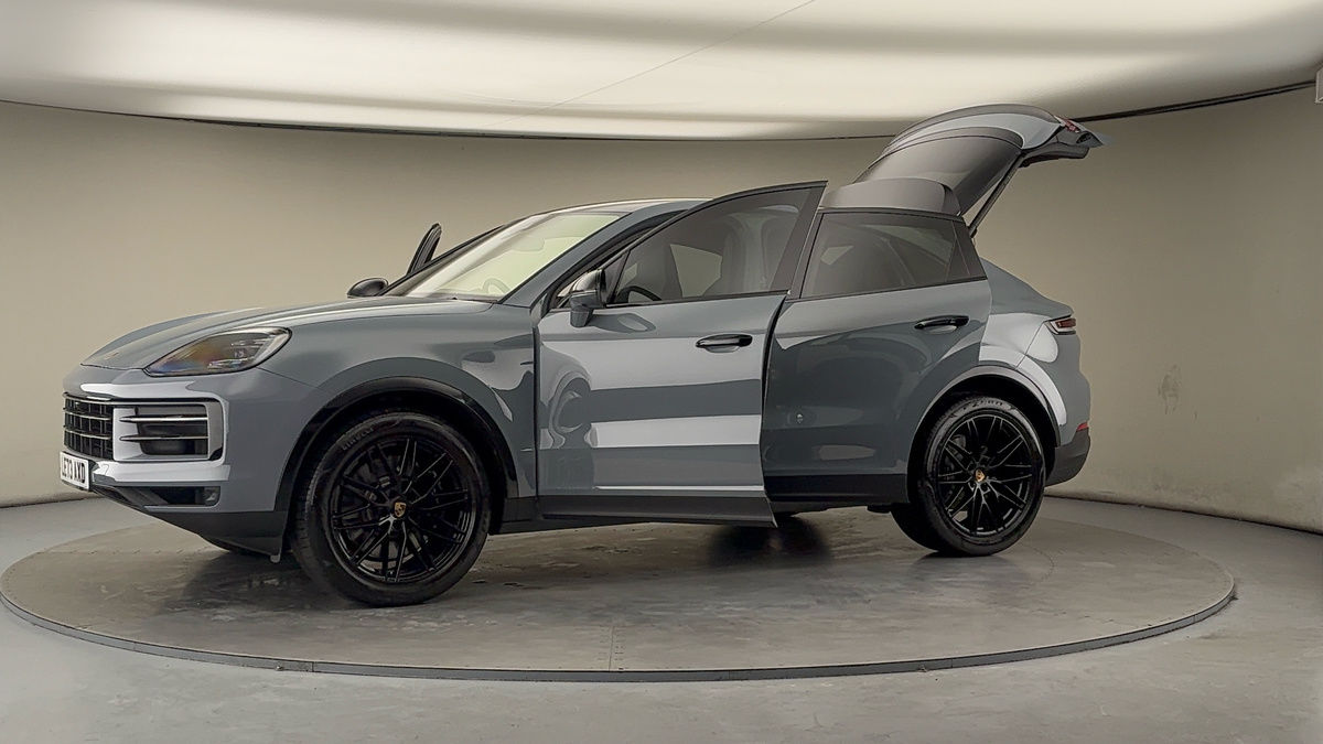 More views of Porsche Cayenne