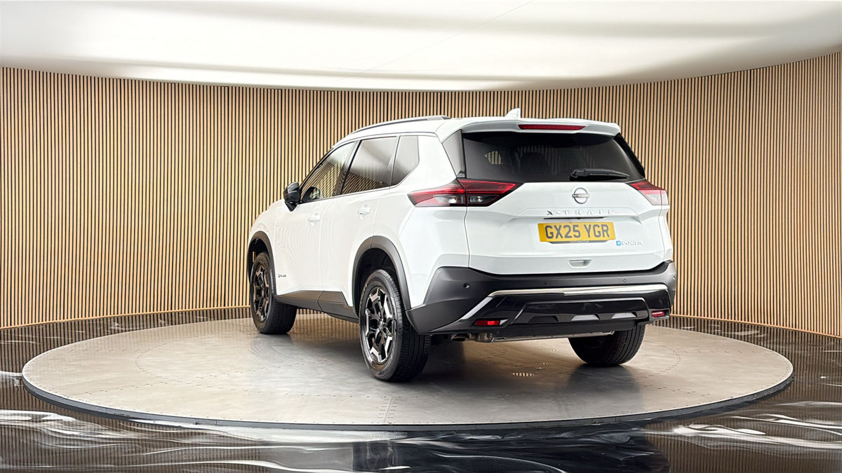 More views of Nissan X-Trail